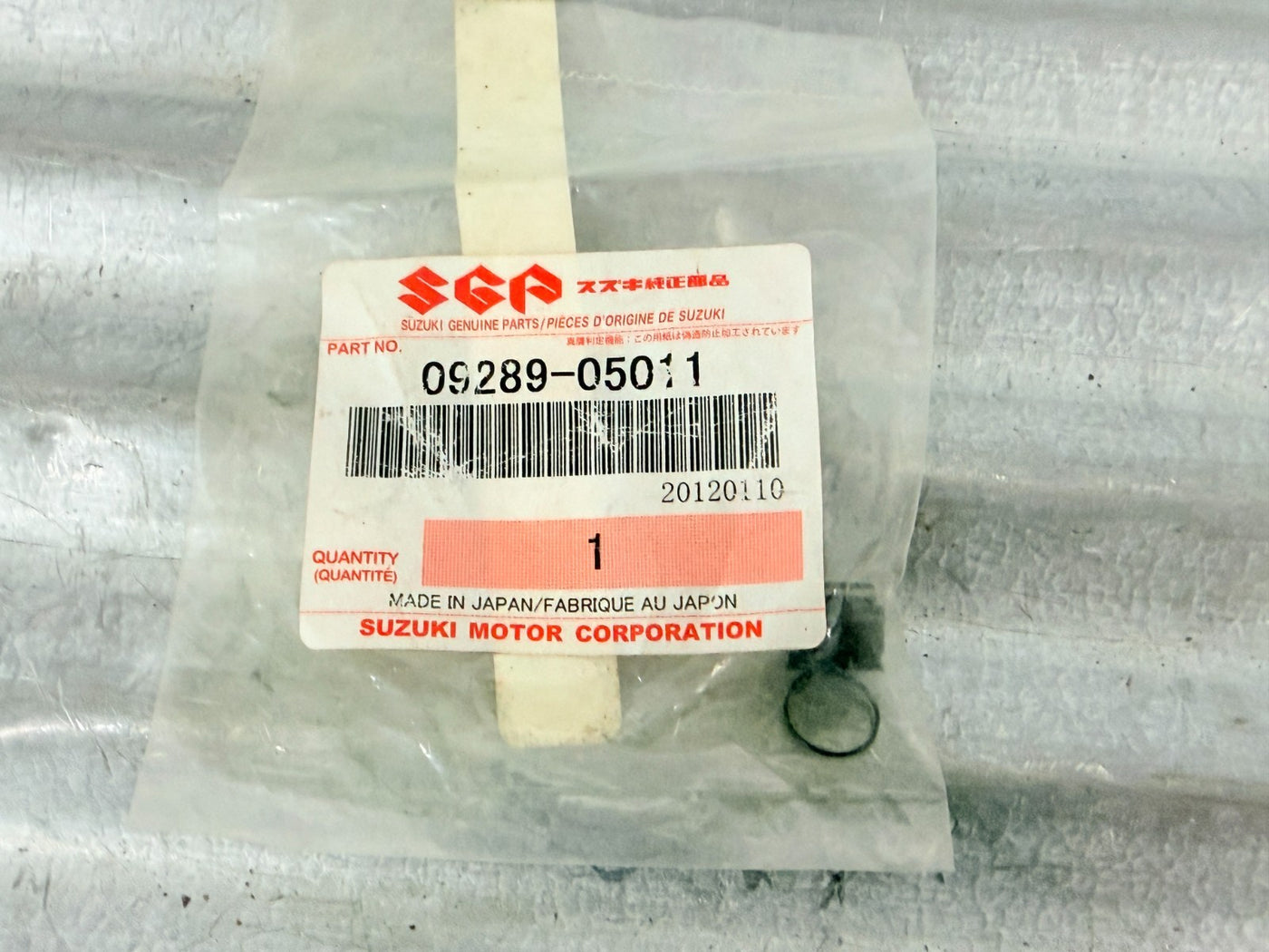 New OEM Suzuki DR-Z400 DR350 RM-Z450 Valve Stem Oil Seal 09289-05011