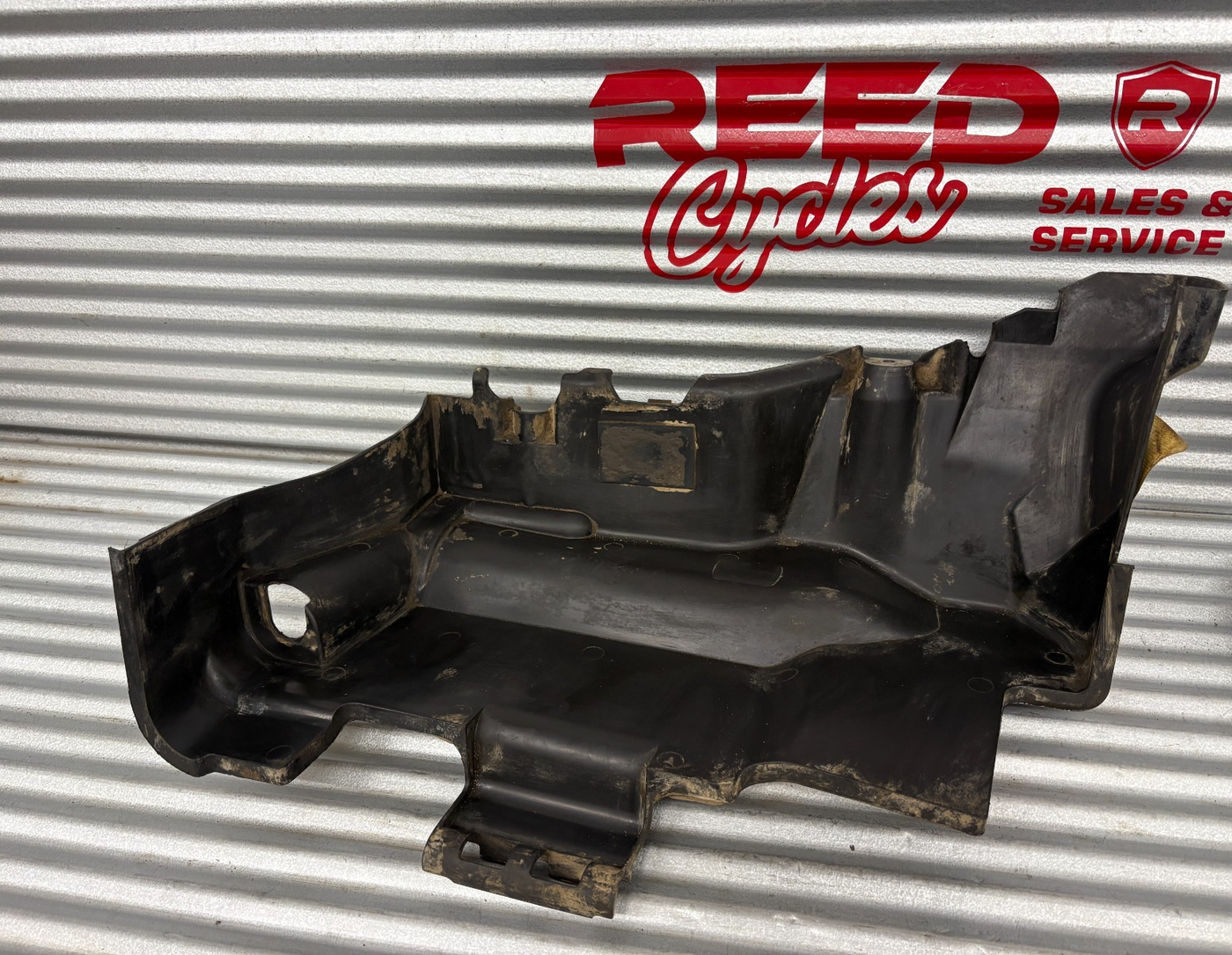2013 Suzuki KingQuad 750 AXi Rear Left Inner Tank Fender OEM 44392-31G00