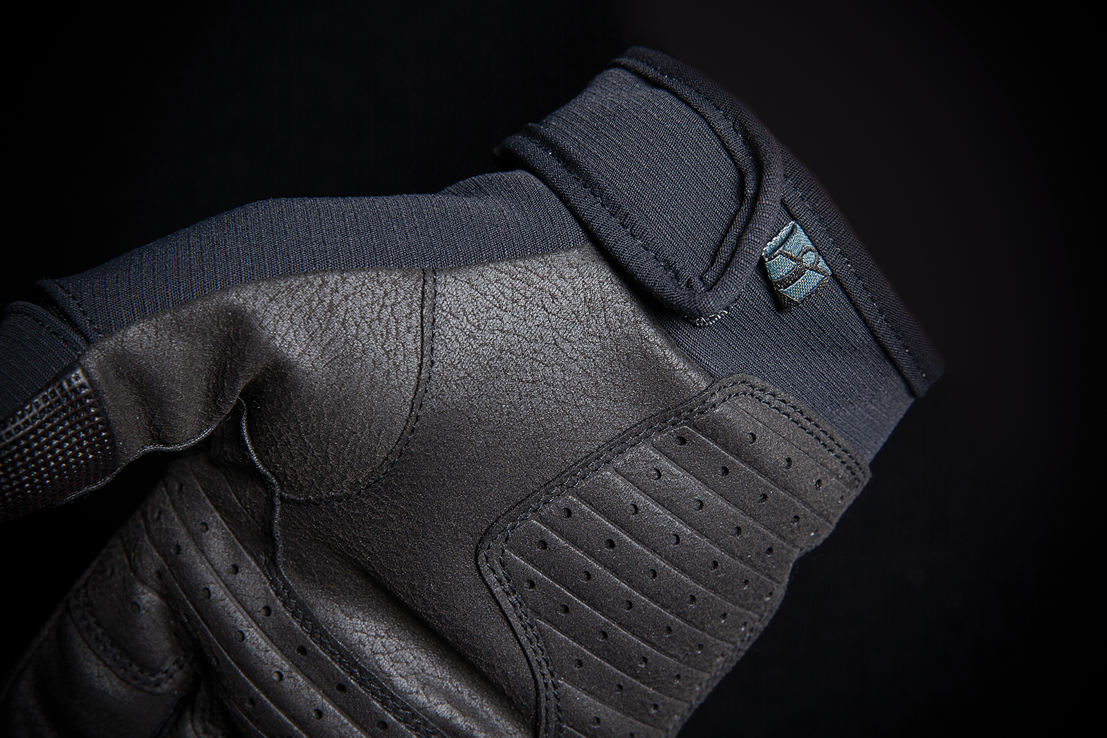 Adult - Icon Stormhawk™ Gloves - Black