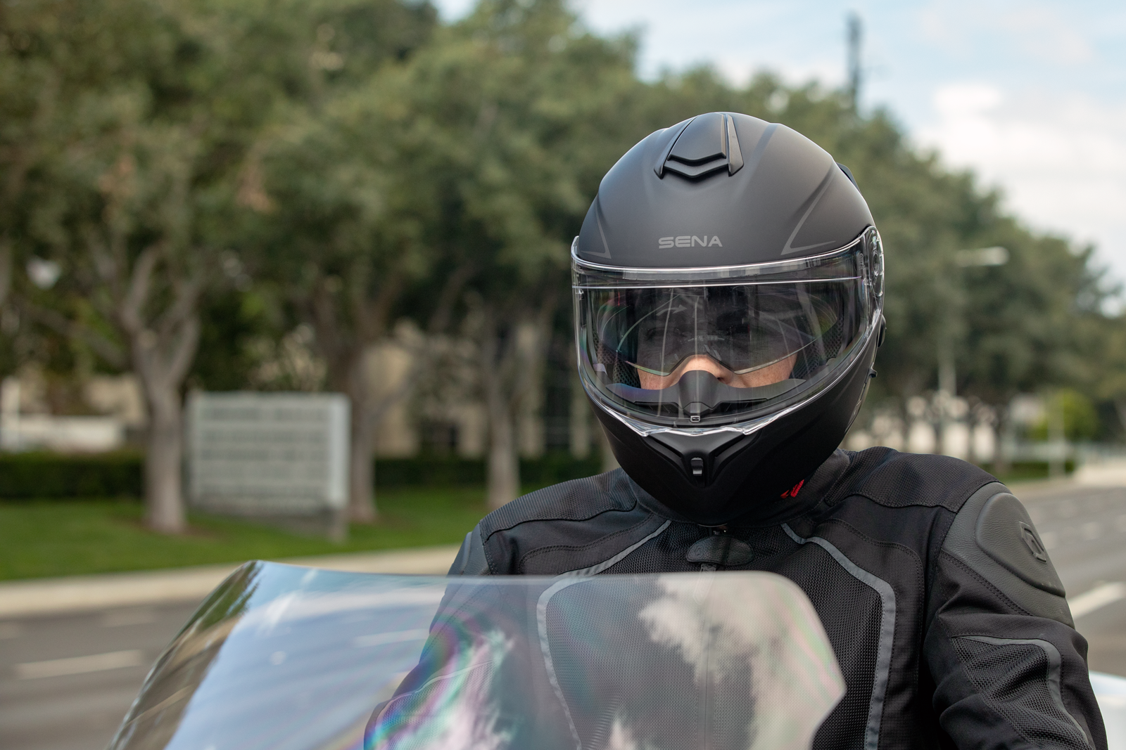 Adult - Sena Outrush R Modular Helmet - Black