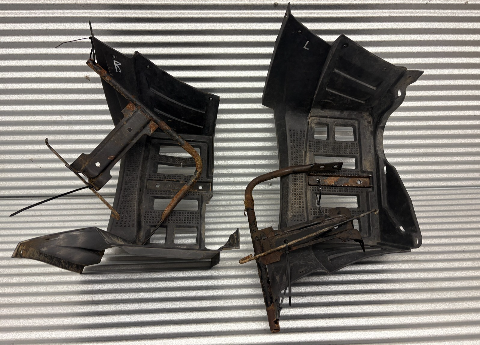 2007 Arctic Cat 400 4x4 ATV Footwell Foot Guard Set OEM 2406-429 / 2406-428