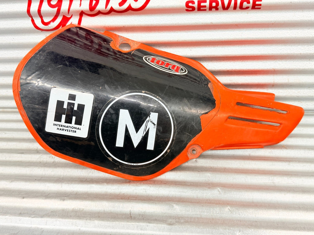 1985 Honda CR250R CR250 OEM Right Side Panel Number Plate 83510-KA3P-8320
