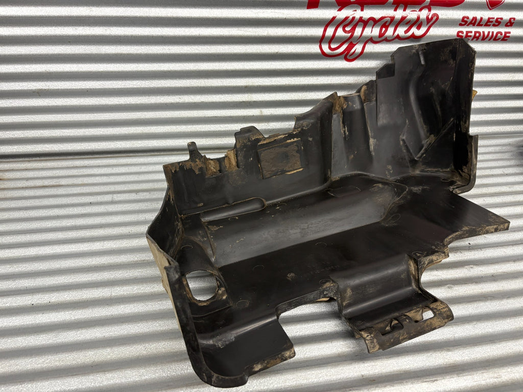 2013 Suzuki KingQuad 750 AXi Rear Left Inner Tank Fender OEM 44392-31G00