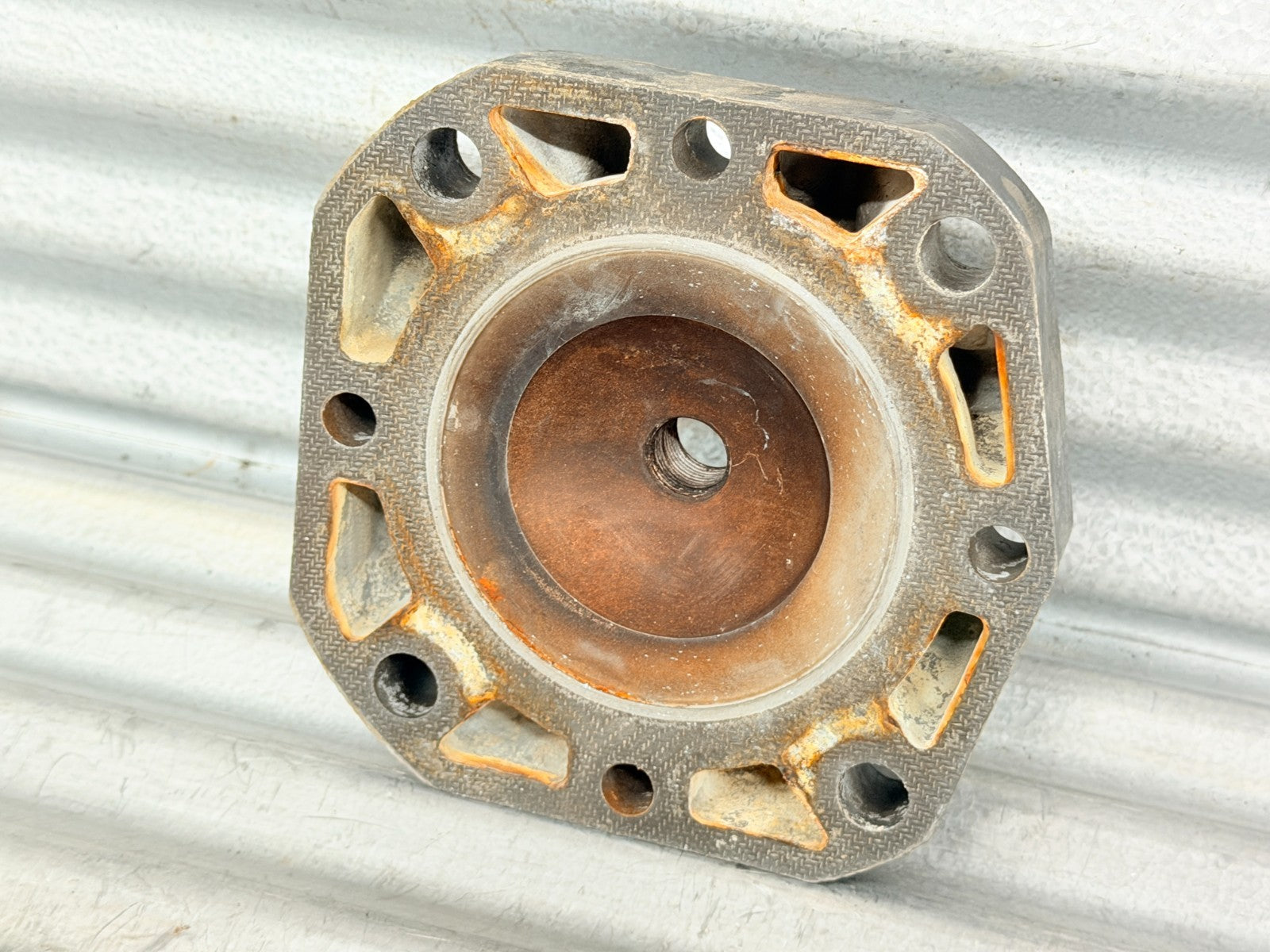 1984 Husqvarna WR125 CR125 XC125 OEM Cylinder Head OEM 1614516-01