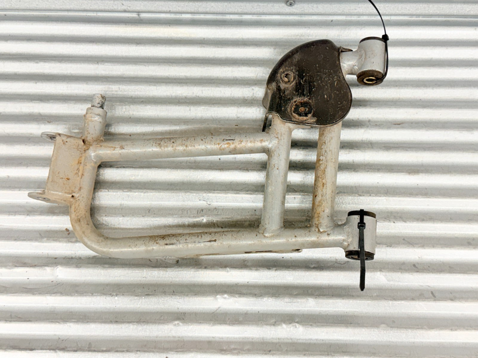 2005 Arctic Cat 500 4x4 ATV Right Rear Lower A Arm Control Arm OEM 0504-438
