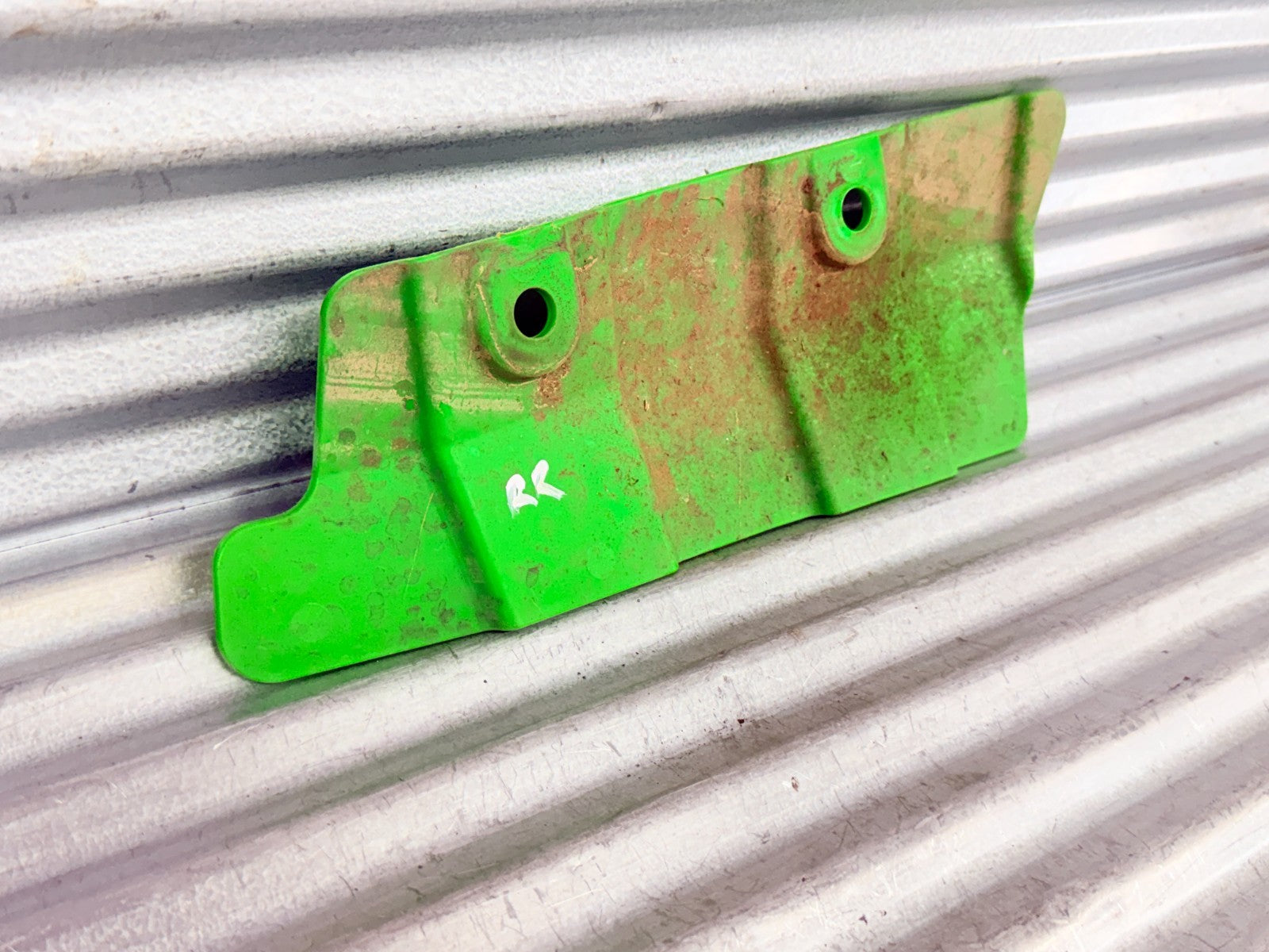 2005 Arctic Cat 500 4x4 ATV Right Rear A Arm Control Arm Cover OEM 1441-004