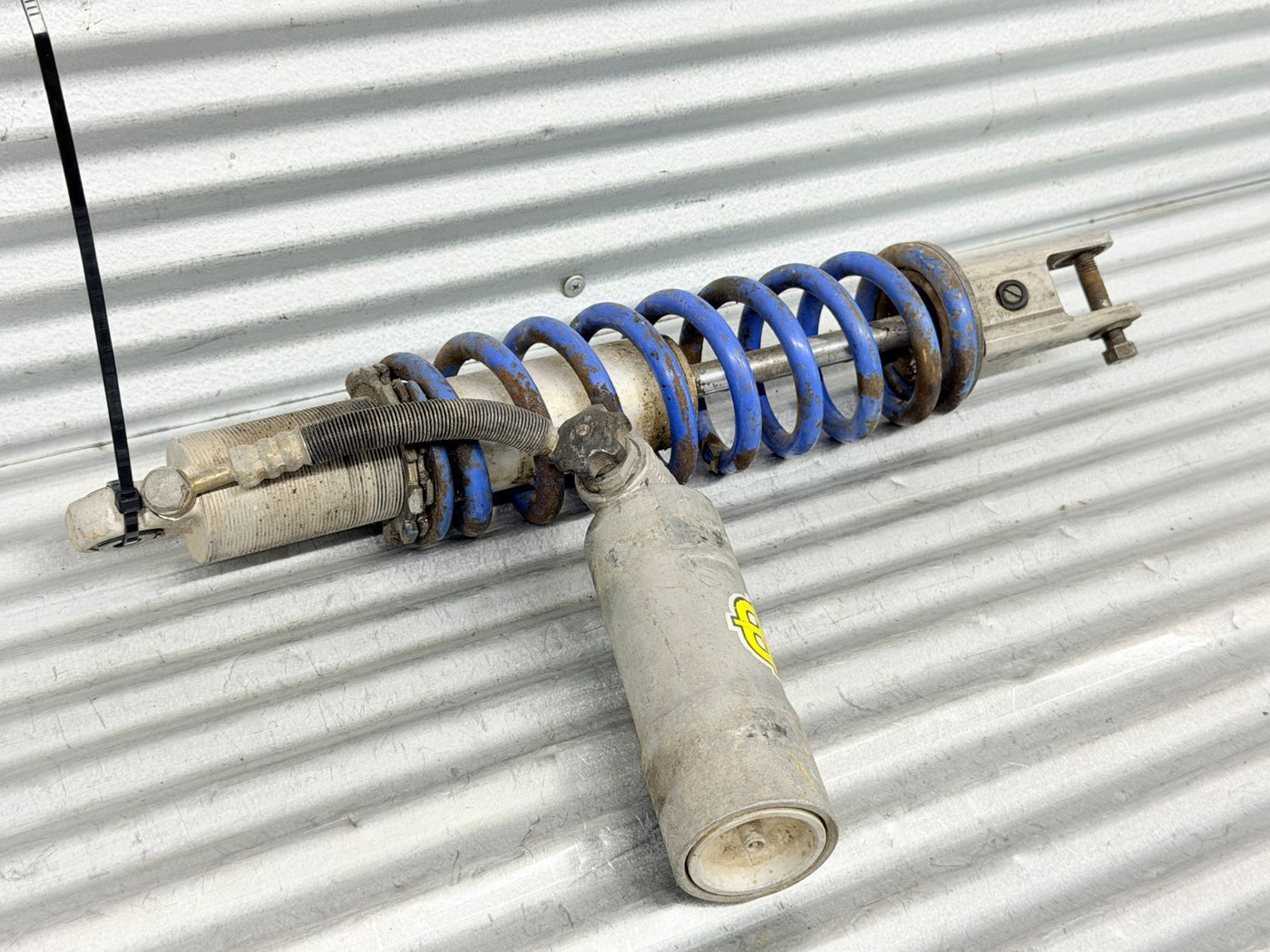85-86 Honda CR250R CR250 OEM Showa Rear Shock Absorber Suspension 52400-KS7-672
