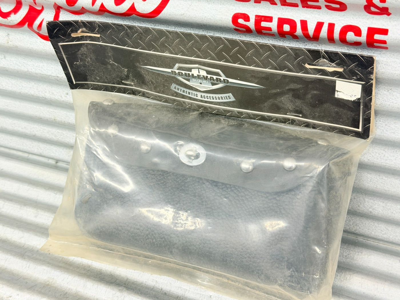 New OEM Suzuki Boulevard C109R C109RT Studded Windshield Bag 990A0-77042-STD