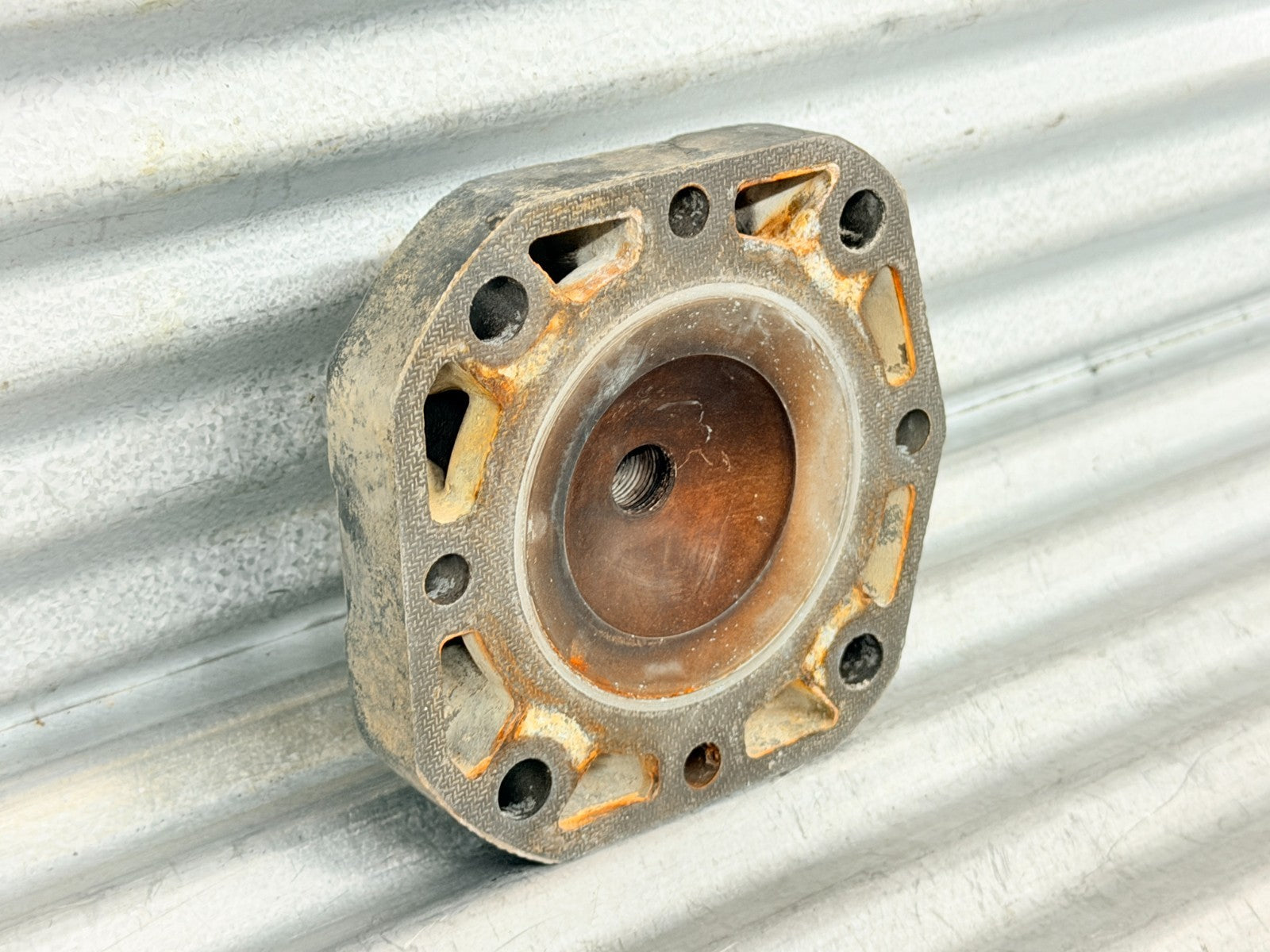 1984 Husqvarna WR125 CR125 XC125 OEM Cylinder Head OEM 1614516-01