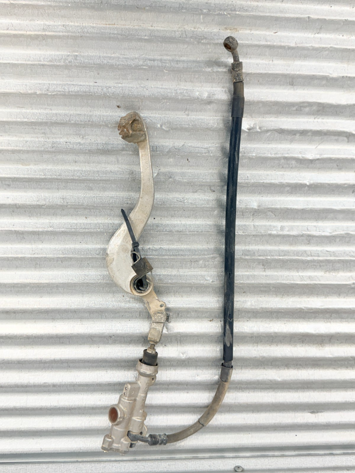 04-07 Honda CRF250R OEM Rear Brake Pedal Master Cylinder Hose 43500-KZ4-J42