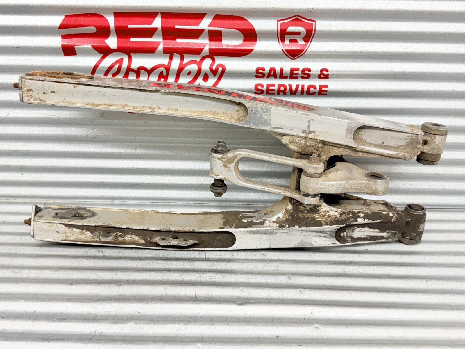 1985 Honda CR125R CR250R OEM Rear Swingarm Swing Arm Linkage 52000-KA3-831