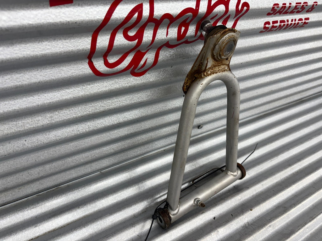2000 Yamaha Blaster YFS200 Front Left Upper A-Arm OEM 2XJ-23540-01-35