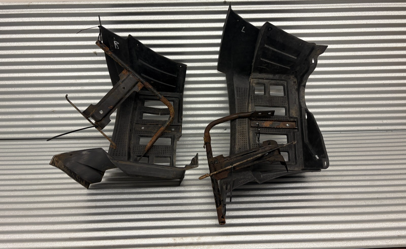 2007 Arctic Cat 400 4x4 ATV Footwell Foot Guard Set OEM 2406-429 / 2406-428