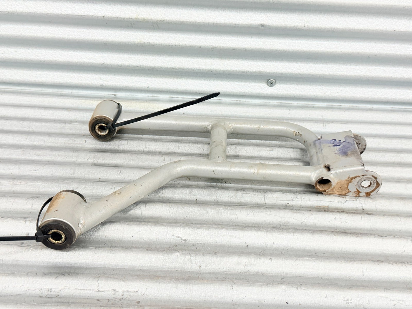 2005 Arctic Cat 500 4x4 ATV Left Rear Upper A Arm Control Arm OEM 0504-583
