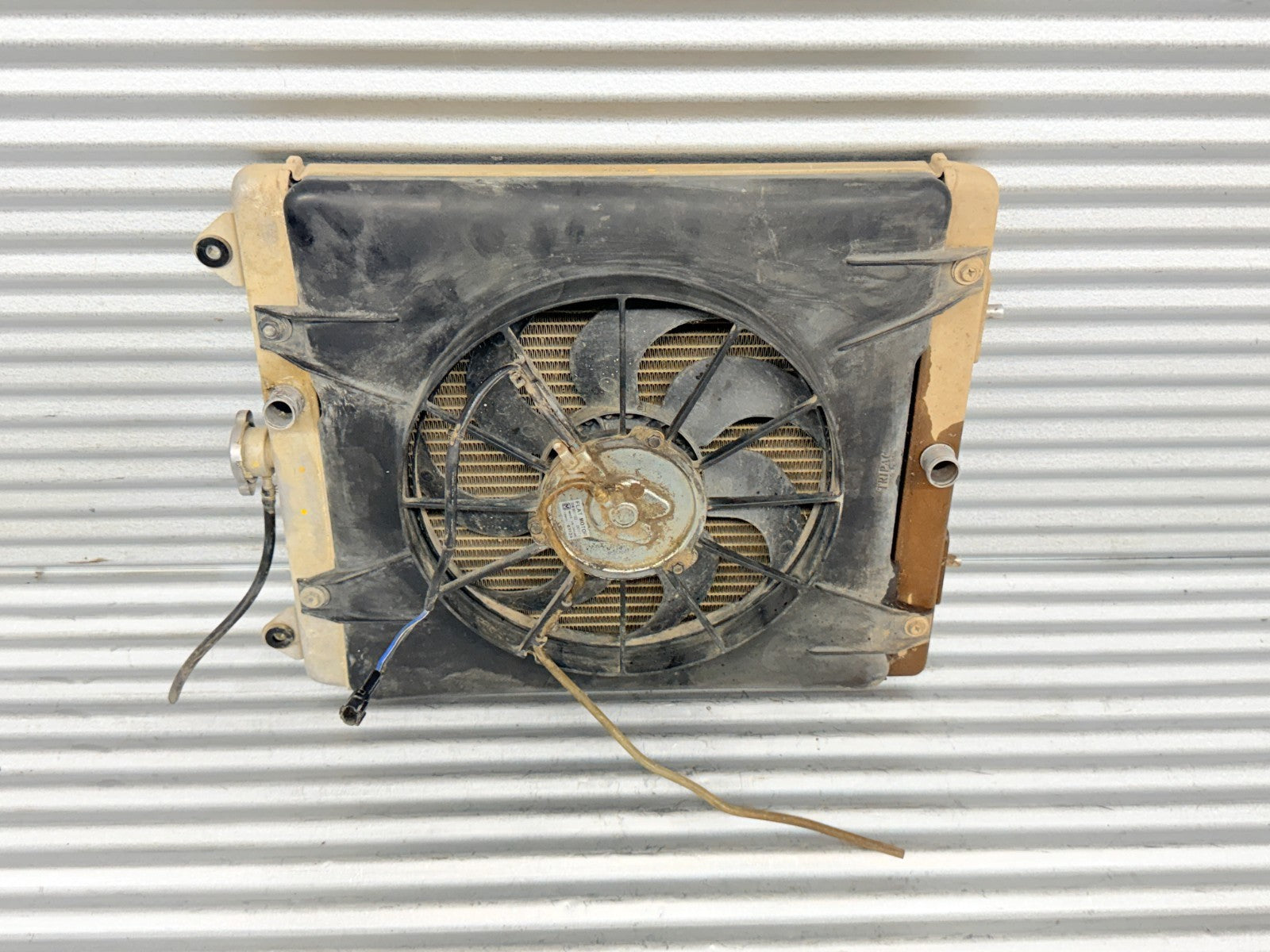 2017 Yamaha YXZ1000R SS Radiator & Cooling Fan Assembly OEM 2HC-E2461-00-00