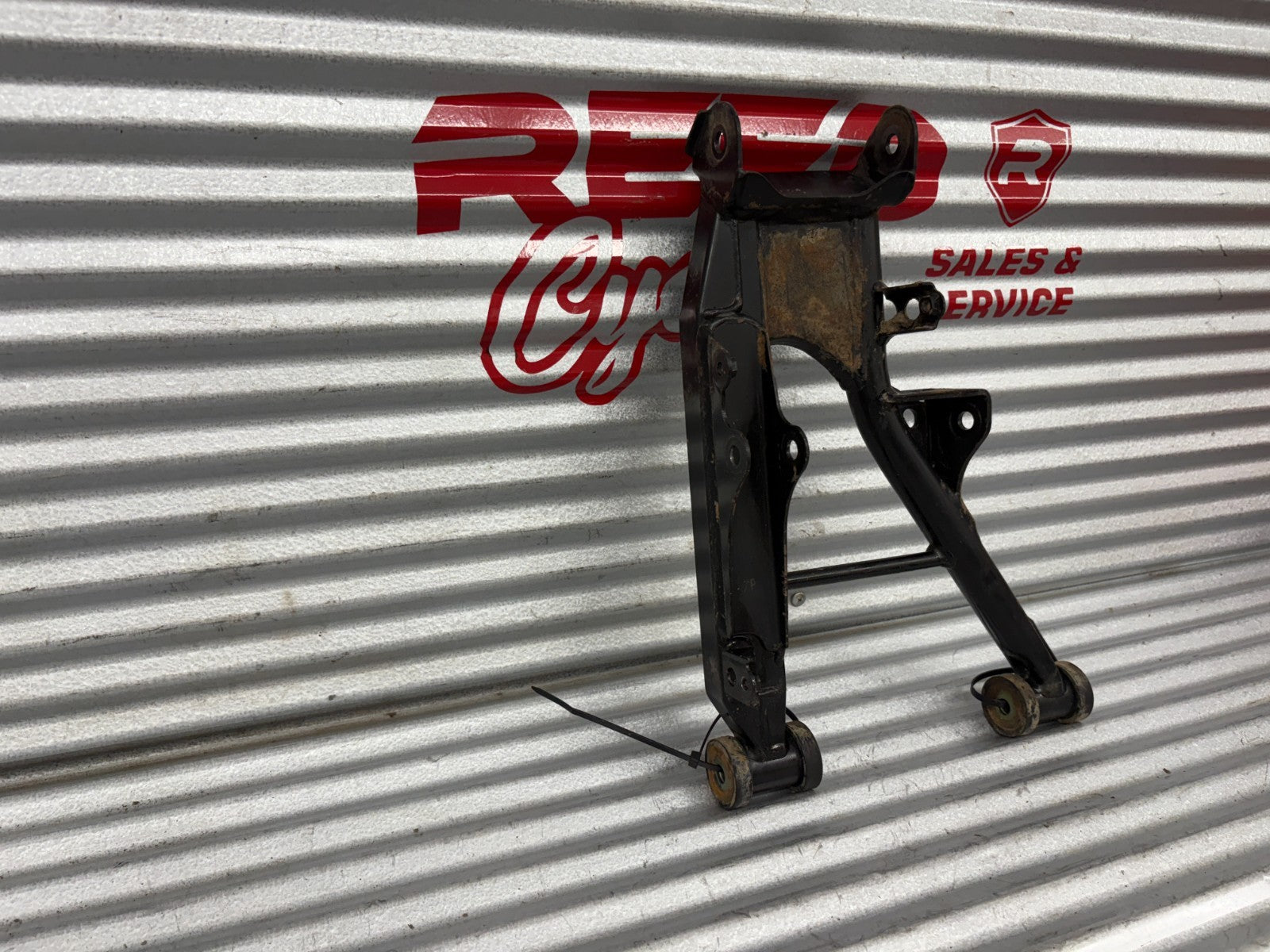 2013 Suzuki KingQuad 750 AXi A-Arm Left Rear Lower OEM 61520-31G21