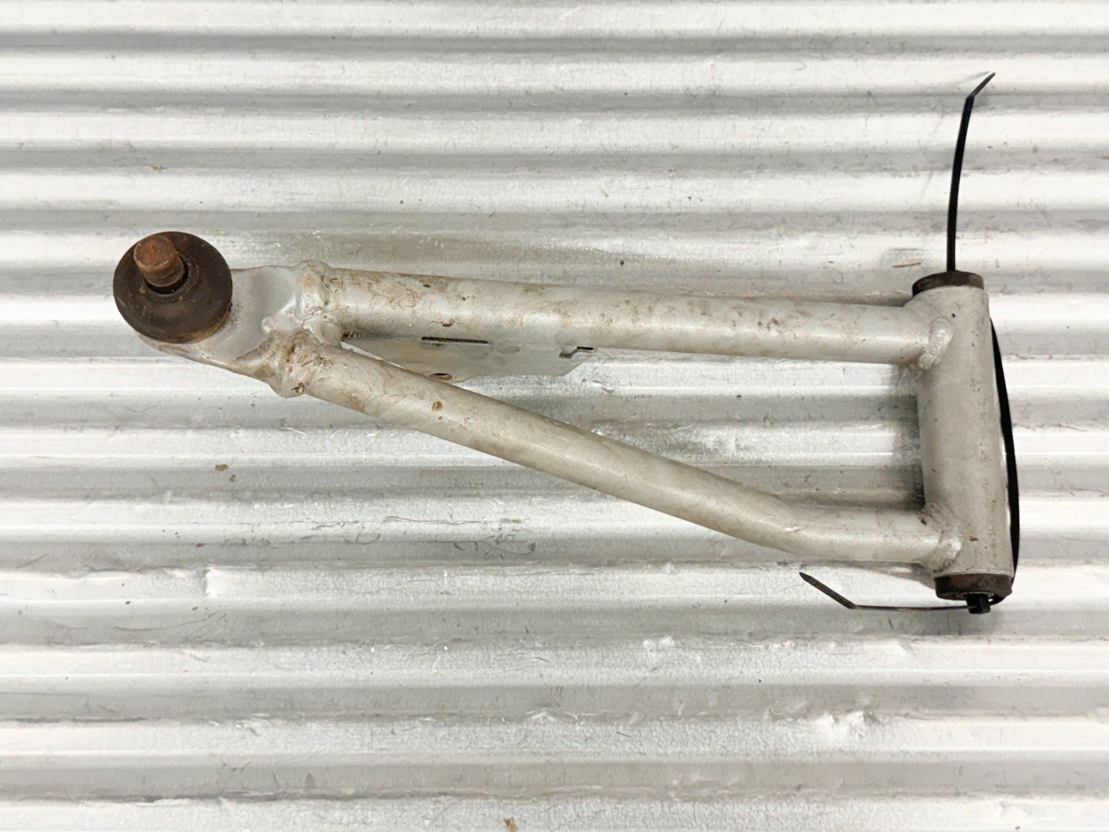 2005 Arctic Cat 500 4x4 ATV Left Front Upper A Arm Control Arm OEM 0503-417