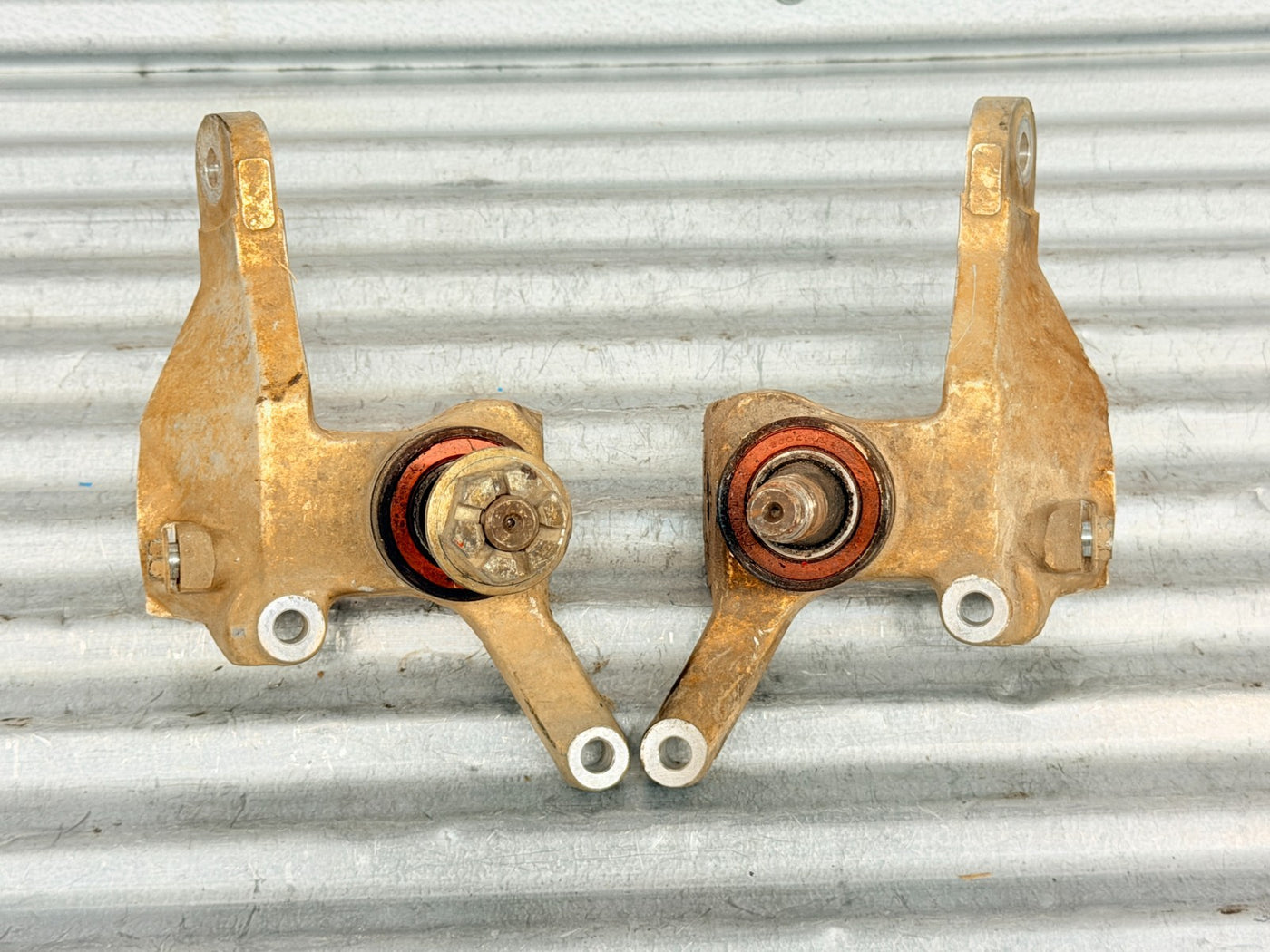 99-04 Honda TRX400EX Front Spindles Knuckles Left & Right Sportrax 400 2x4