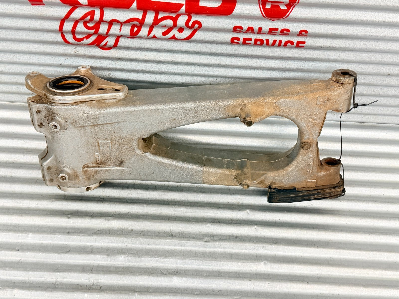 99-04 Honda TRX400EX 400EX OEM Rear Swingarm Swing Arm Axle Bearing Carrier Assy