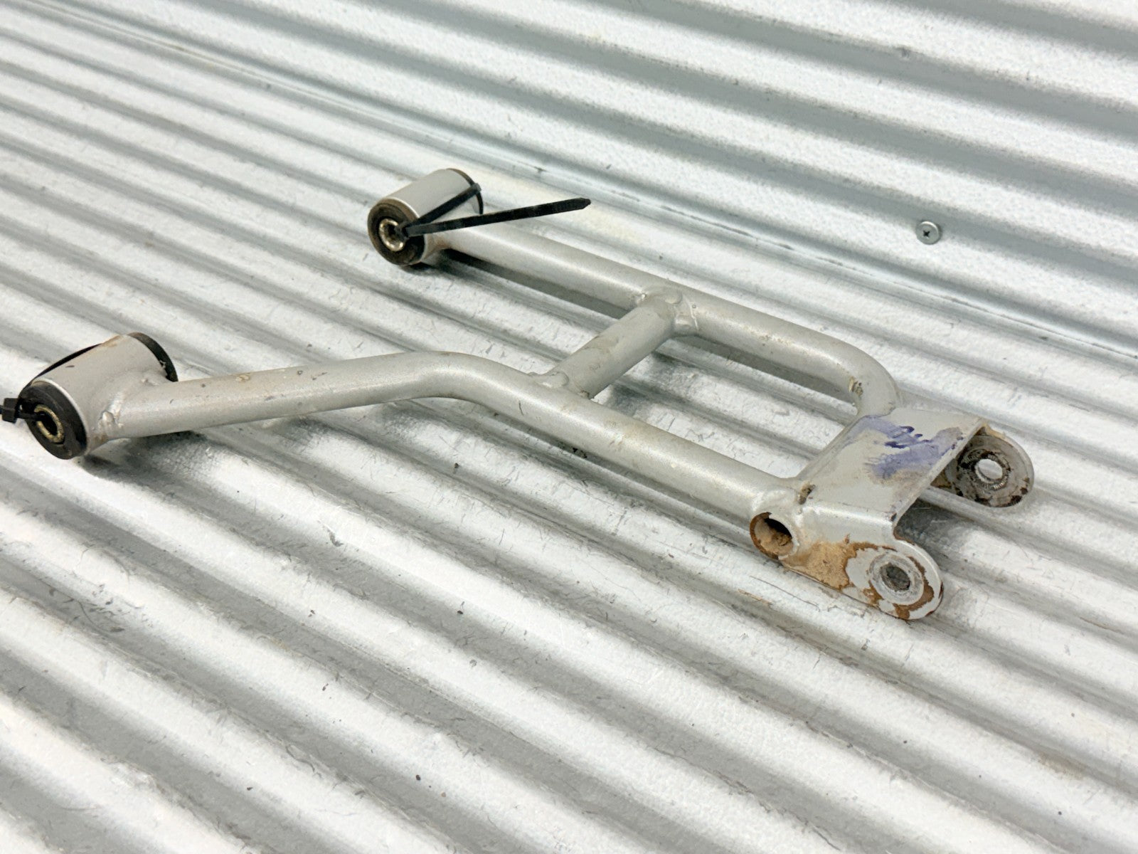 2005 Arctic Cat 500 4x4 ATV Left Rear Upper A Arm Control Arm OEM 0504-583