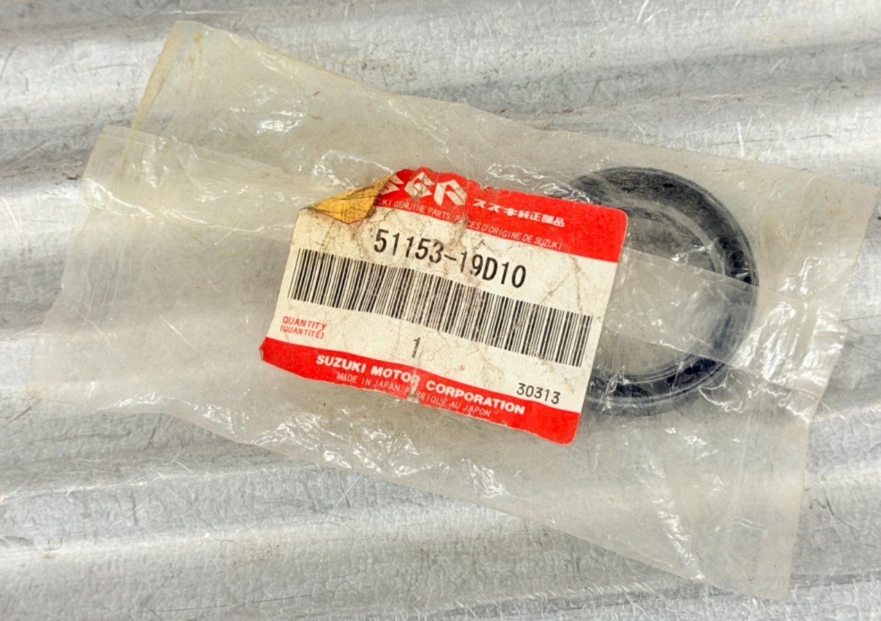 New OEM Suzuki DR200S RM80 GS550 GT750 Front Fork Oil Seal 51153-19D10
