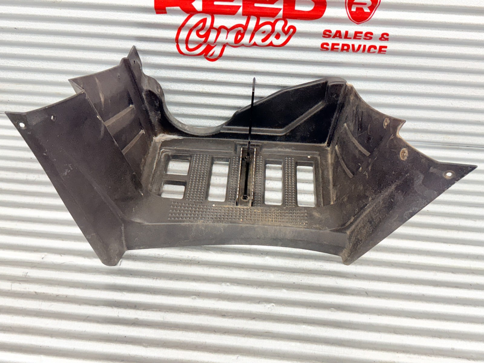 2005 Arctic Cat 500 Automatic 4x4 Left Footwell Footrest Footpeg OEM 2406-429