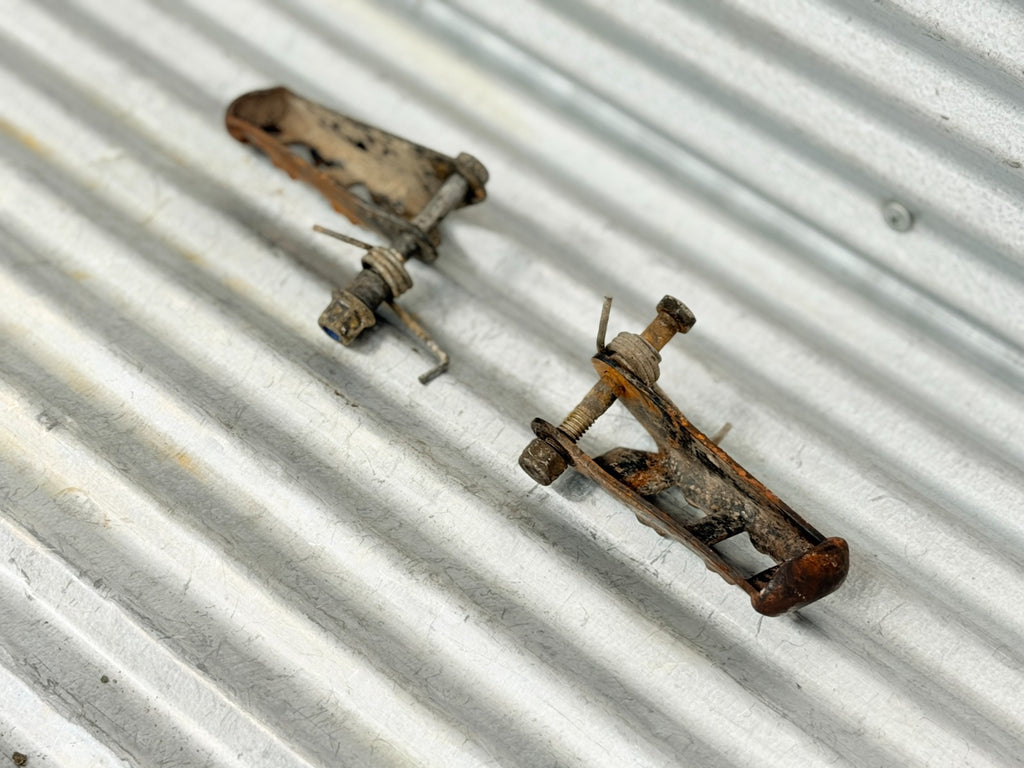 1984 Husqvarna CR WR XC Left Right Foot Peg Set Footpegs OEM 15 14 051-01