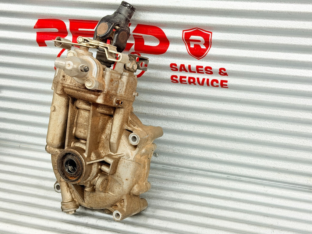 2010 Kawasaki Teryx 750 Rear Differential Gearcase OEM 14057-0003 14057-0006