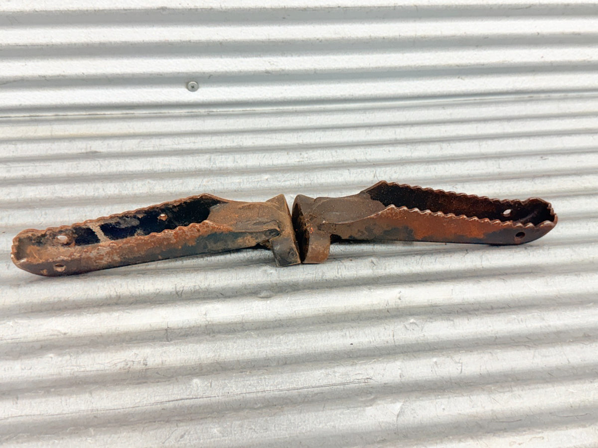 99-09 12-14 Honda TRX400EX TRX400X OEM Foot Peg Pair 50610-HN1-000 50620-HN1-000