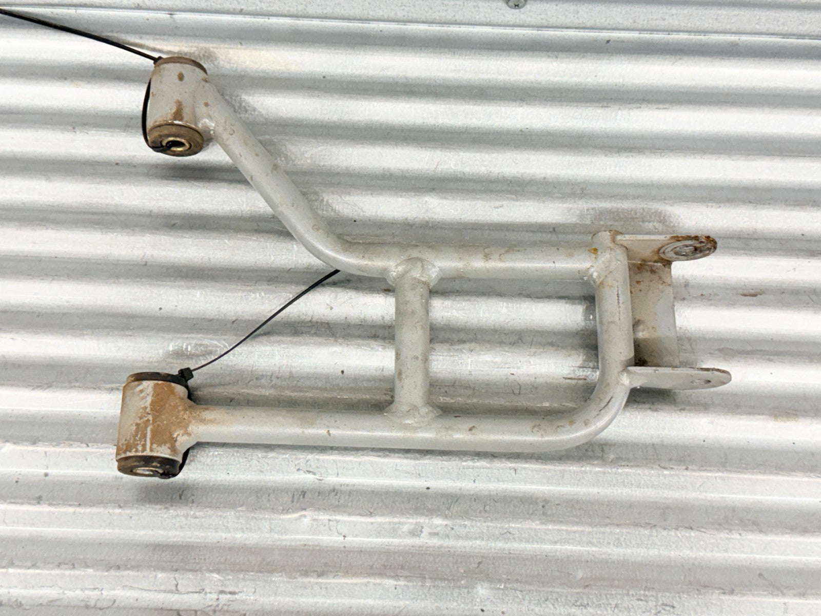 2005 Arctic Cat 500 4x4 ATV Left Rear Upper A Arm Control Arm OEM 0504-583
