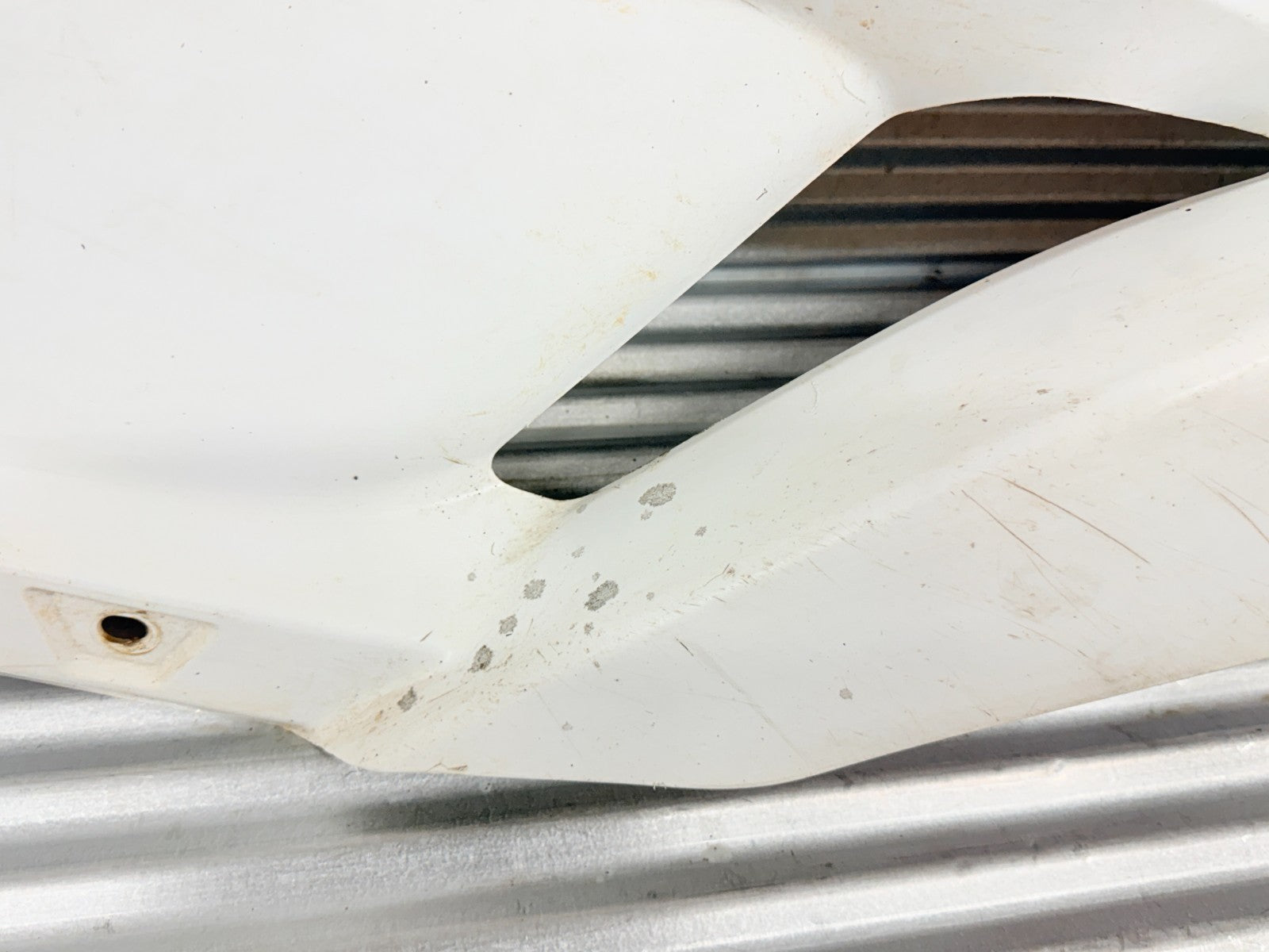 2017 Yamaha YXZ1000R SS Rear Left Panel White OEM 2HC-F1611-21-00