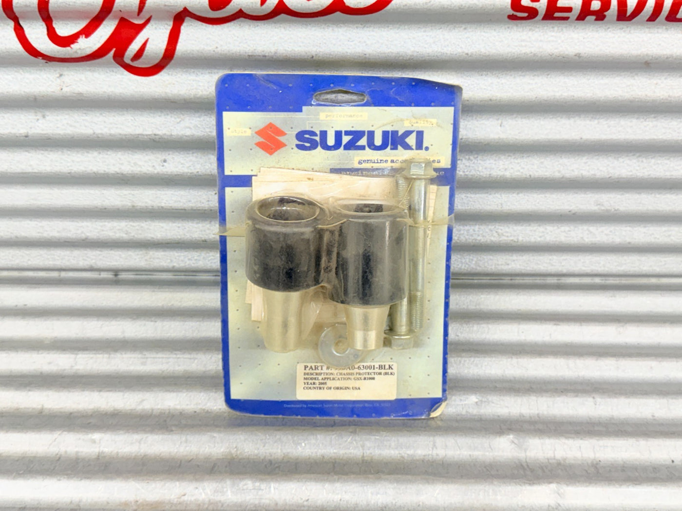 New OEM Suzuki 2005 GSX-R1000 Chassis Protectors Frame Sliders 990A0-63001-BLK
