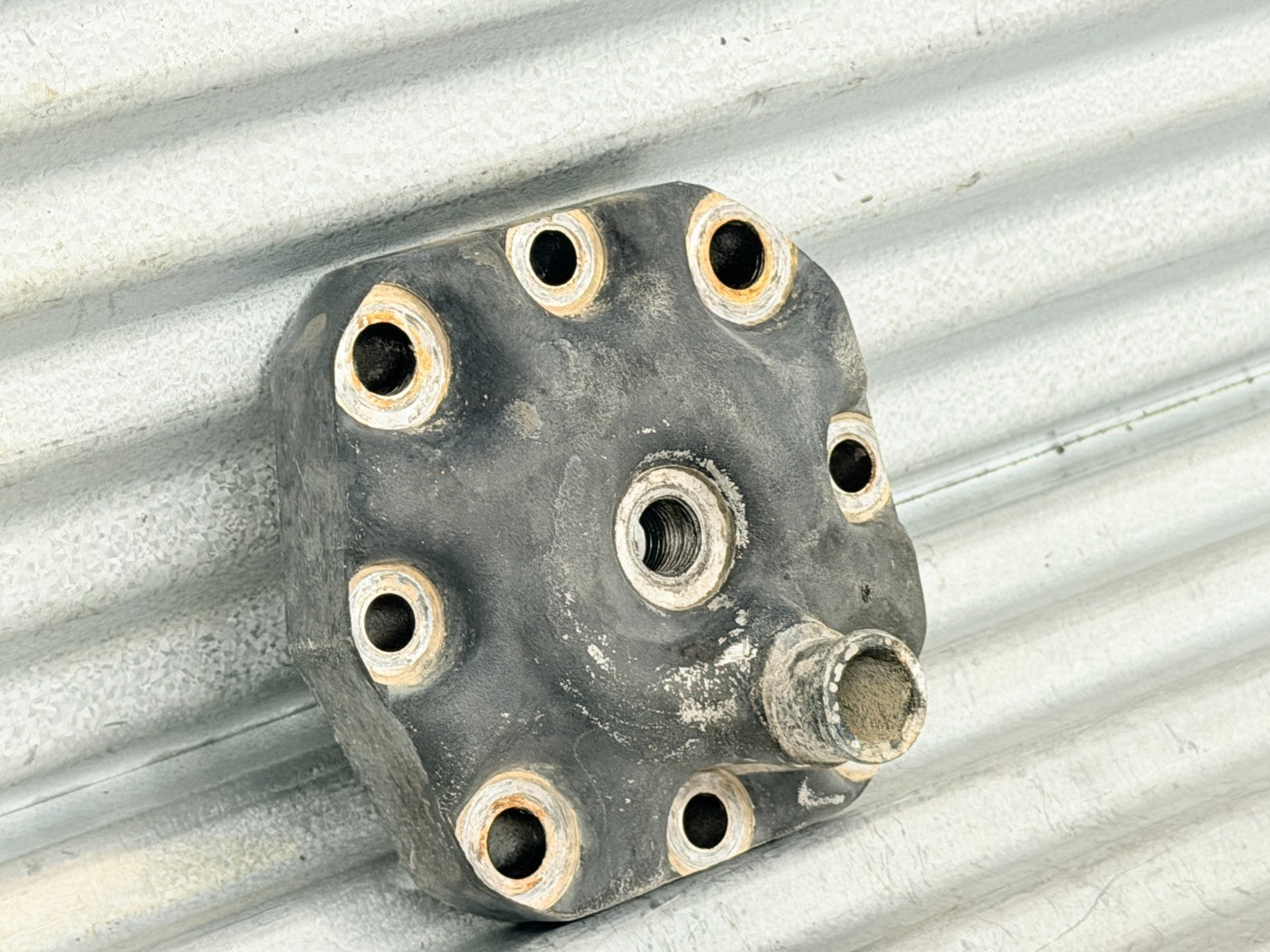 1984 Husqvarna WR125 CR125 XC125 OEM Cylinder Head OEM 1614516-01