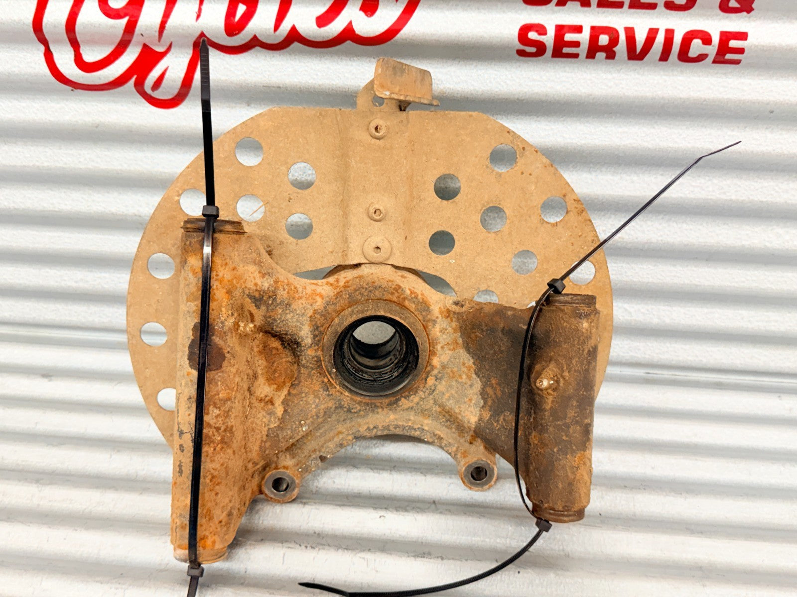 2017 Yamaha YXZ1000R EPS SS Right Rear Knuckle OEM 2HC-F532F-02-00