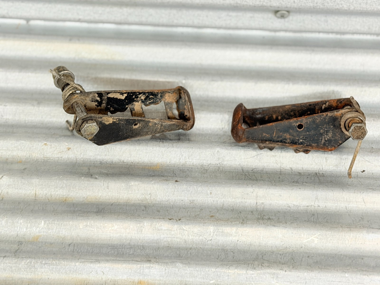 1984 Husqvarna CR WR XC Left Right Foot Peg Set Footpegs OEM 15 14 051-01
