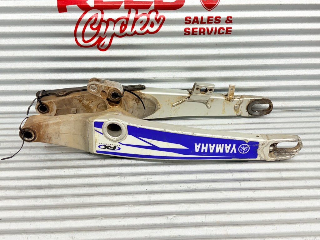 2004 Yamaha YZ250F Rear Swing Arm OEM 5UN-22110-00-00 5XE-2217F-00-00