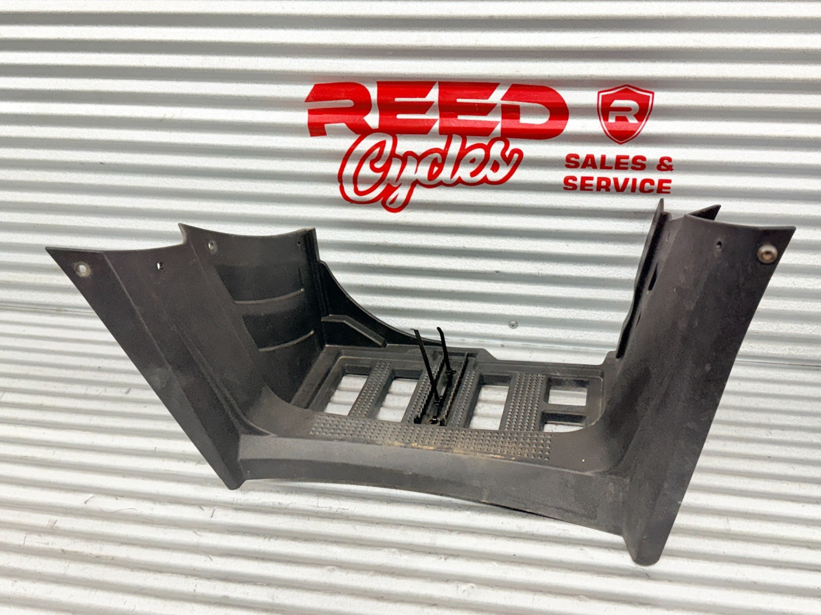 2005 Arctic Cat 500 Automatic 4x4 Right Footwell Footrest Footpeg OEM 1406-356