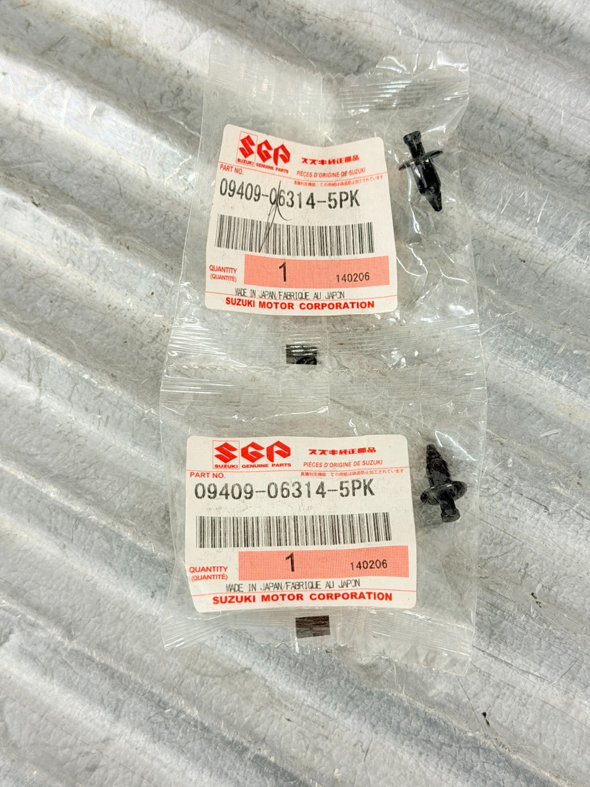2 New OEM Suzuki GSXR Hayabusa SV650 Black Cowl Push Clips 09409-06314-5PK