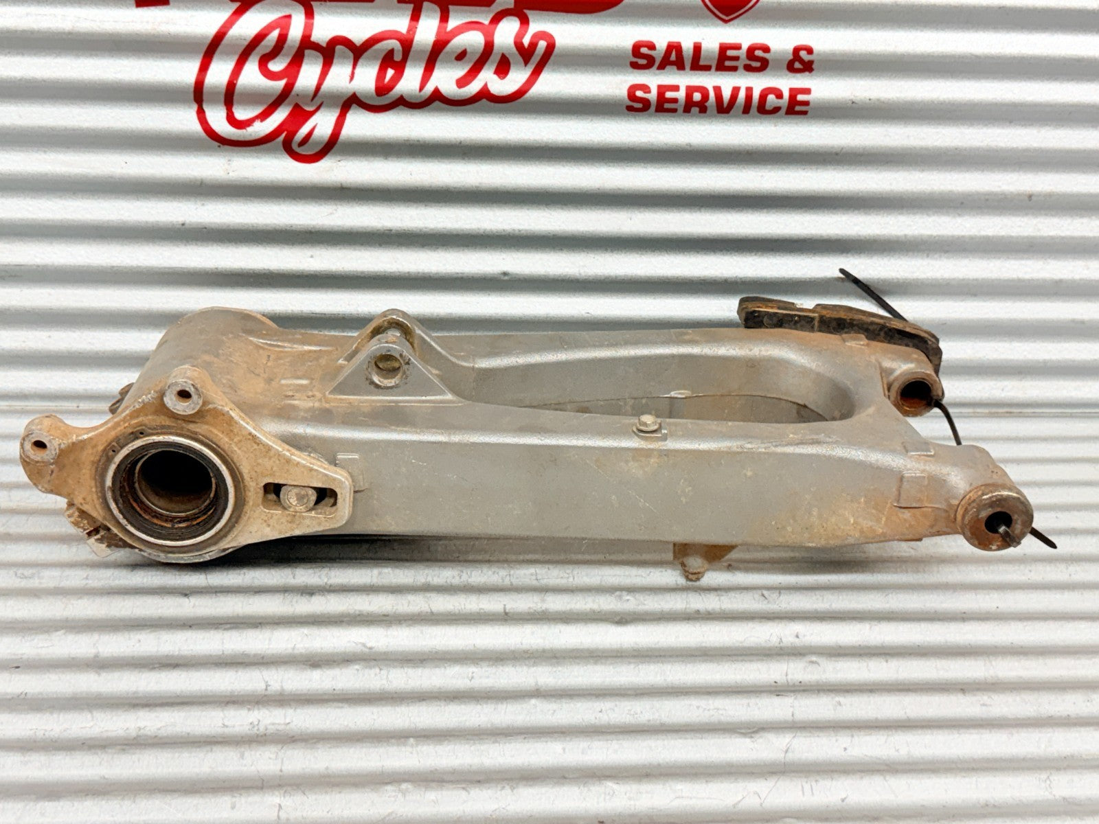 99-04 Honda TRX400EX 400EX OEM Rear Swingarm Swing Arm Axle Bearing Carrier Assy