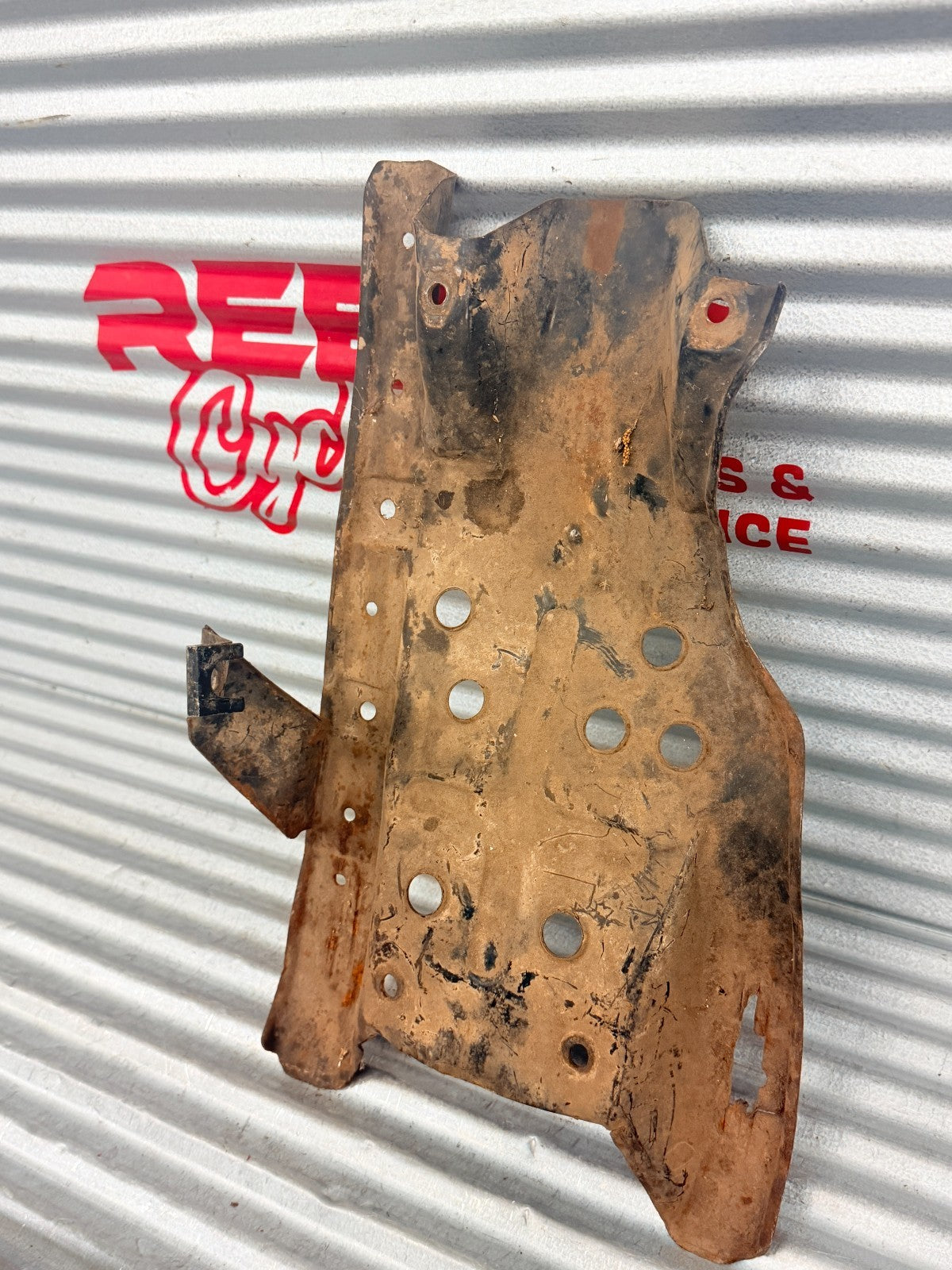 99-04 Honda TRX400EX 400EX OEM Rear Swingarm Skid Plate 50355-HN1-000