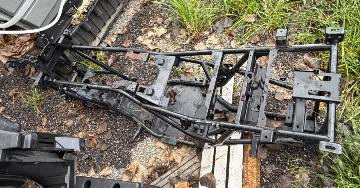 2005 Arctic Cat 500 4x4 FIS OEM Main Frame Chassis 1506-822 VIN