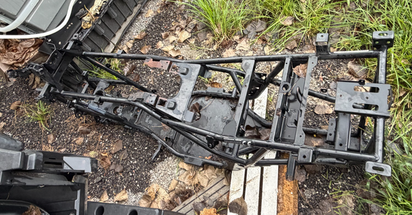 2005 Arctic Cat 500 4x4 FIS OEM Main Frame Chassis 1506-822 VIN