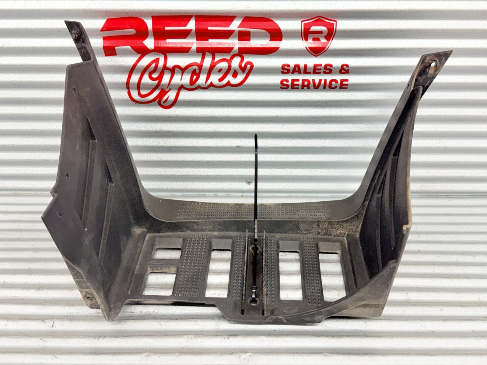 2005 Arctic Cat 500 Automatic 4x4 Right Footwell Footrest Footpeg OEM 1406-356