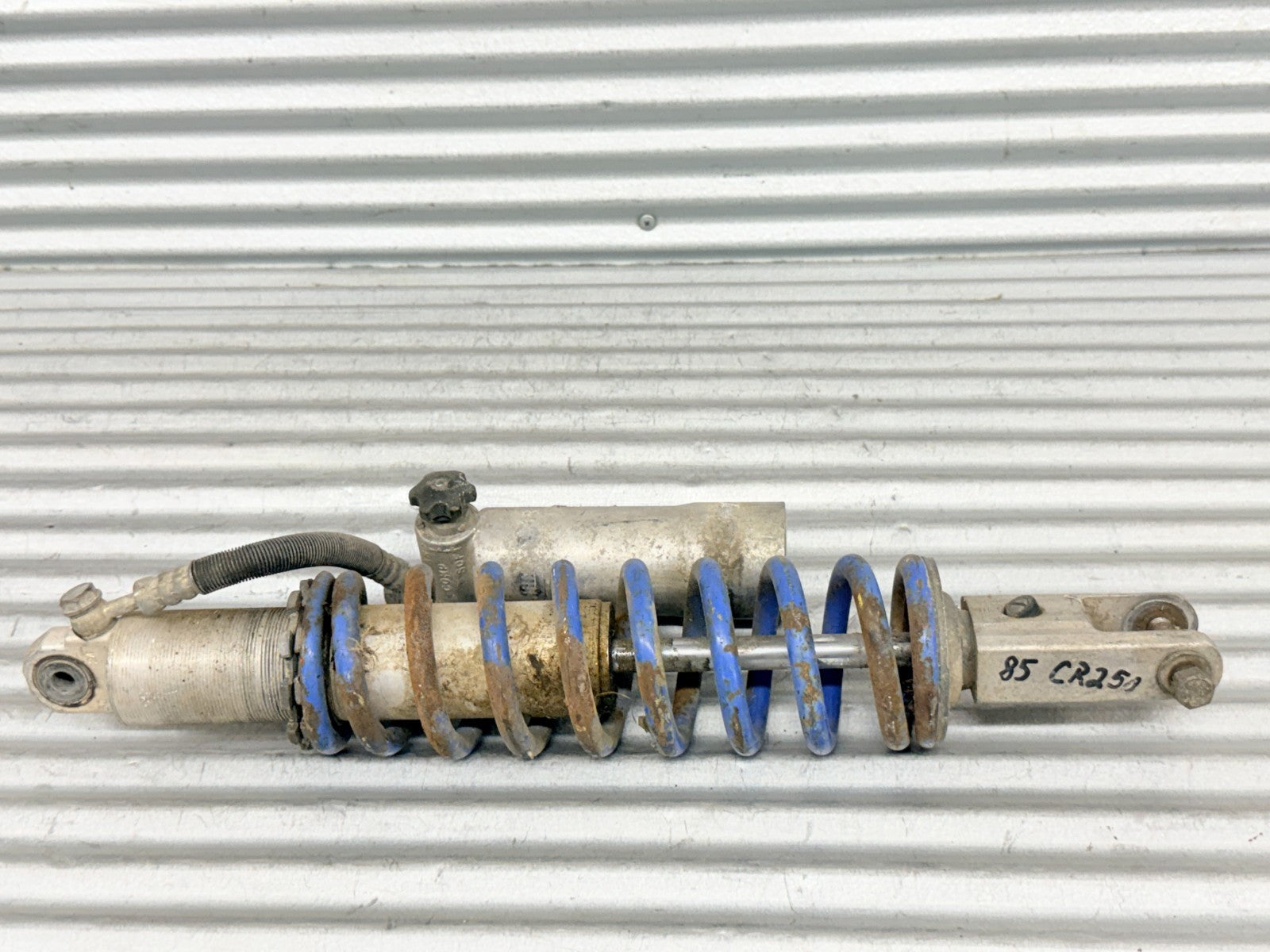 85-86 Honda CR250R CR250 OEM Showa Rear Shock Absorber Suspension 52400-KS7-672