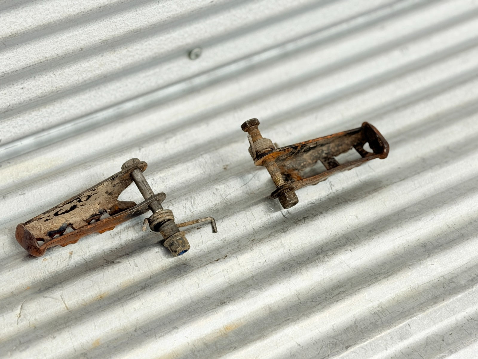 1984 Husqvarna CR WR XC Left Right Foot Peg Set Footpegs OEM 15 14 051-01
