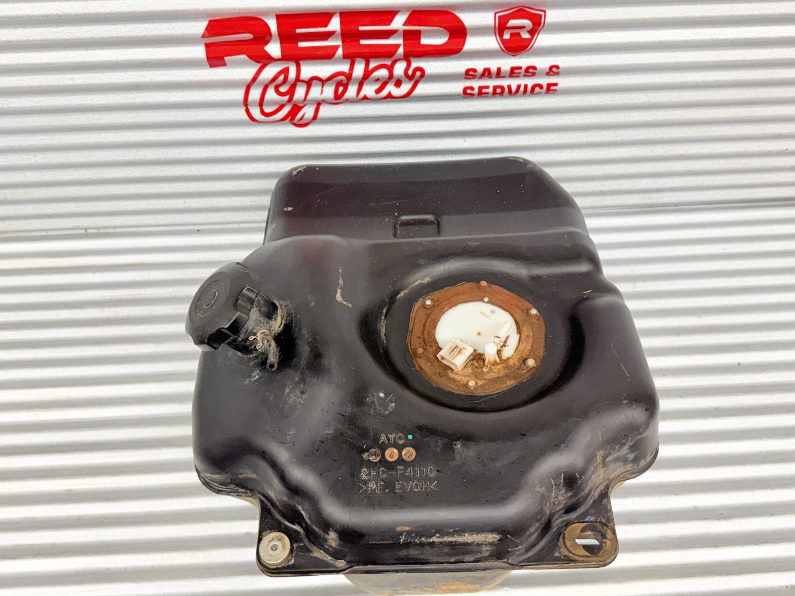 2017 Yamaha YXZ1000R EPS SS Gas Tank & Fuel Pump OEM 2HC-F4110-00-00