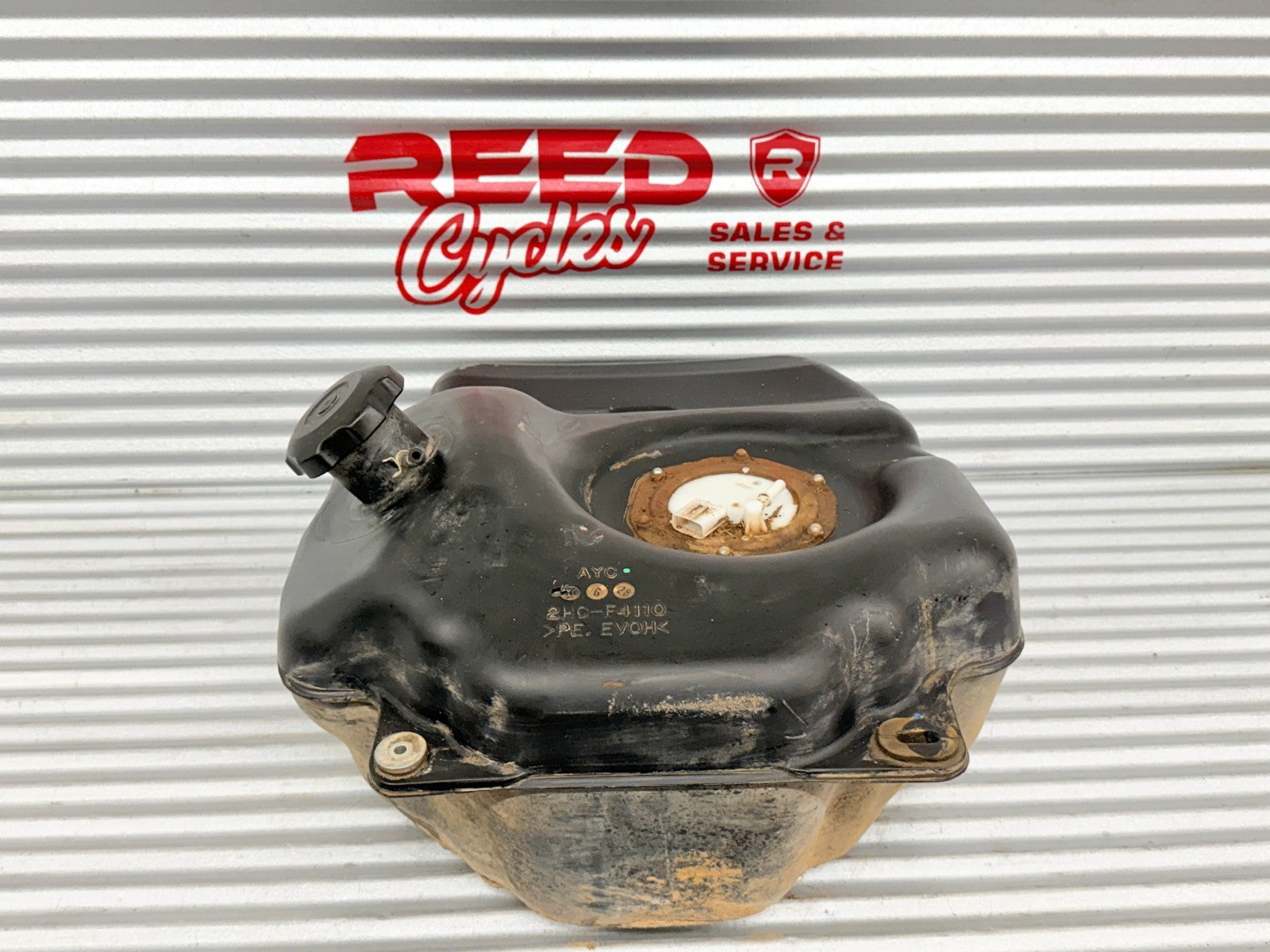 2017 Yamaha YXZ1000R EPS SS Gas Tank & Fuel Pump OEM 2HC-F4110-00-00