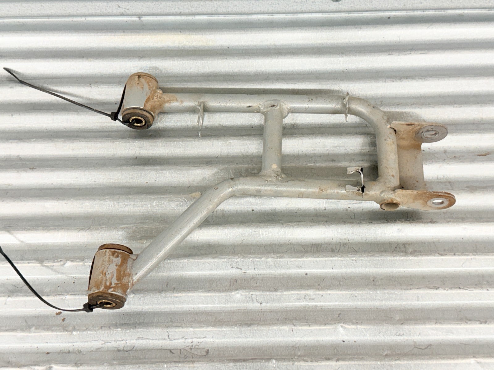 2005 Arctic Cat 500 4x4 ATV Right Rear Upper A Arm Control Arm OEM 0504-318