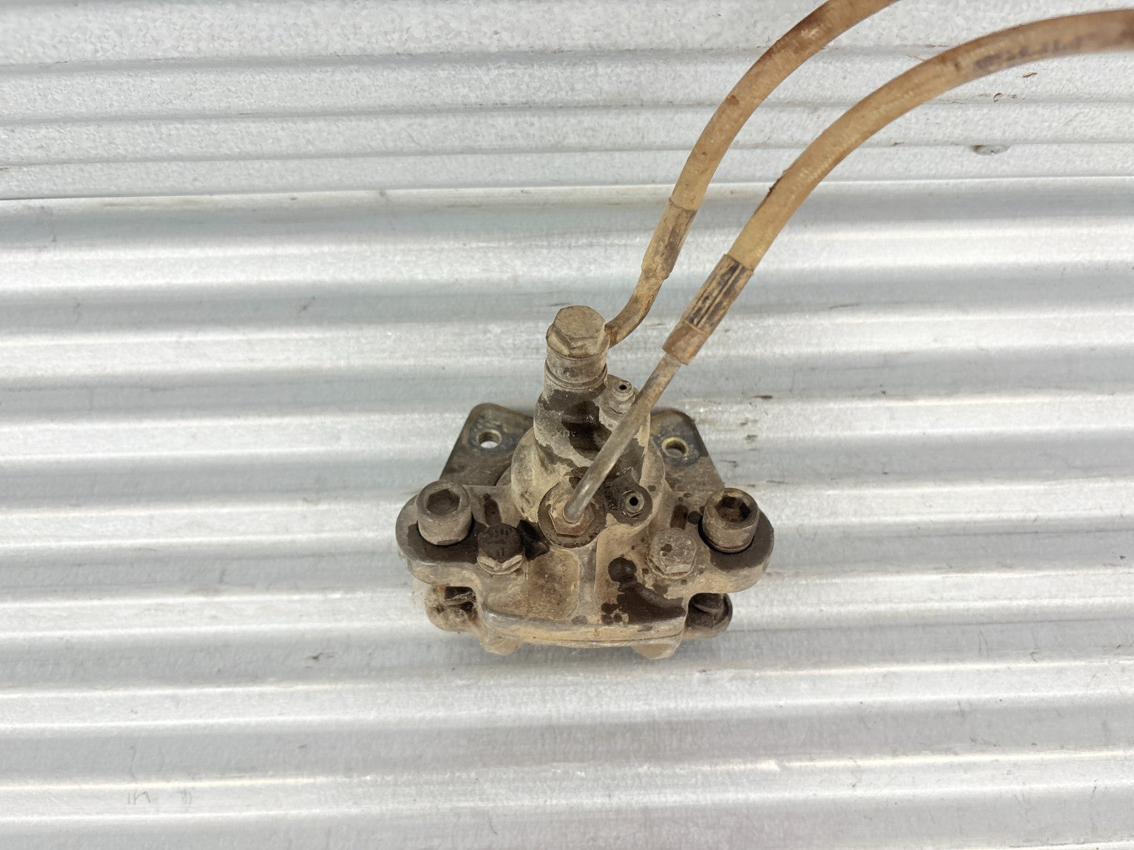 2002 Polaris Sportsman 700 Rear Right Brake Caliper OEM 1910455