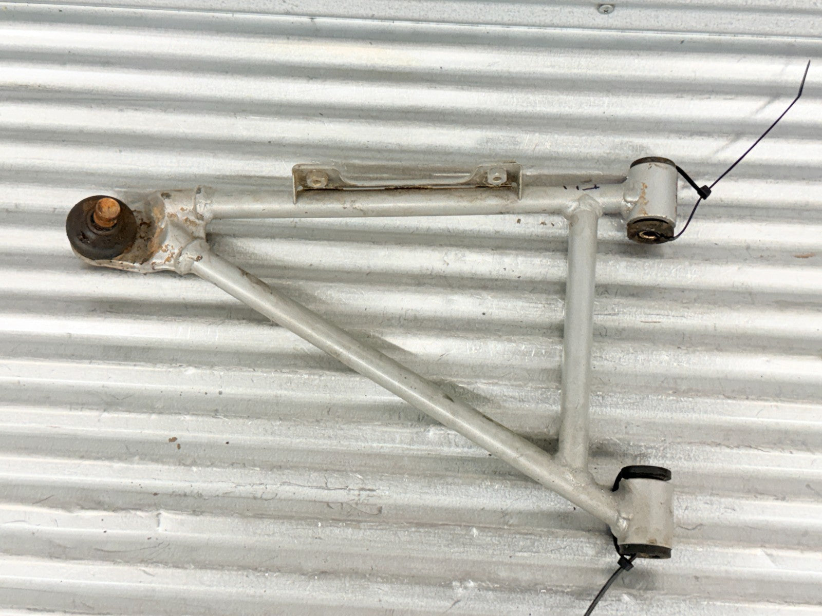 2005 Arctic Cat 500 4x4 ATV Left Front Lower A Arm Control Arm OEM 0503-221